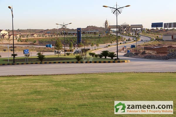 8 Marla Extreme Location Plot For Sale In Sector N