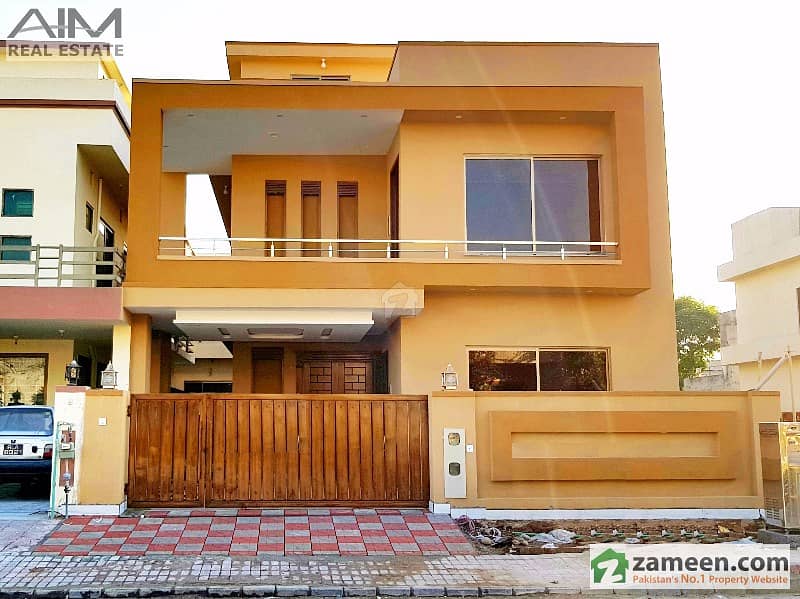 Amazing 10 Marla Best Quality House For Sale
