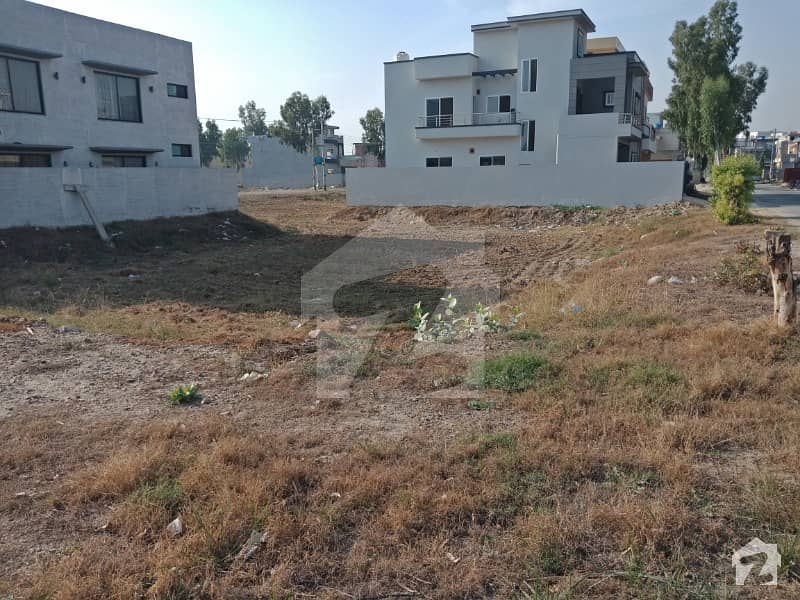 1kanal Corner Main 80ft Road Residential Plot Is Available For Sale