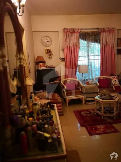 Good Deal - 10 Marla 3 Bedroom Flat For Sale In Askari 11 Lahore Good Deal - 10 Marla 3 Bedroom Flat For Sale In Askari 11 Lahore