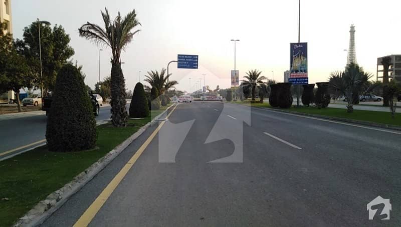 10 Marla Plot For Sale In Bahria Town Lahore