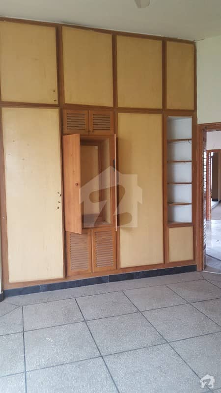 Large 3 Kanal House For Rent