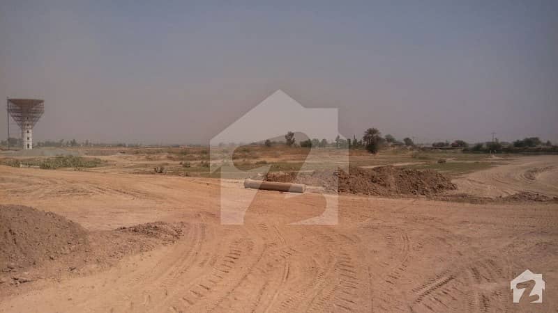 Superb Location Big Plot For Sale Near To Park Cca 5 Market