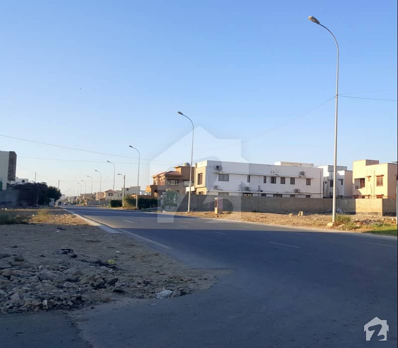 Investor Deal 45 Wide Road 200 Yards Commercial Plot In DHA Phase 8