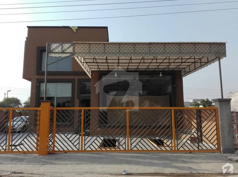 Semi Commercial House Available For Sale On 150 Feet Road