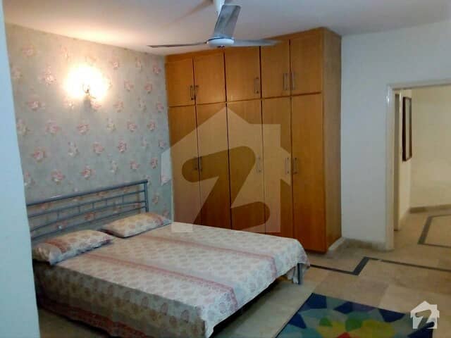 3 Beds Flat For Rent