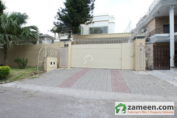 666 Sq. Yards Beautiful House For Sale In Sector F-8