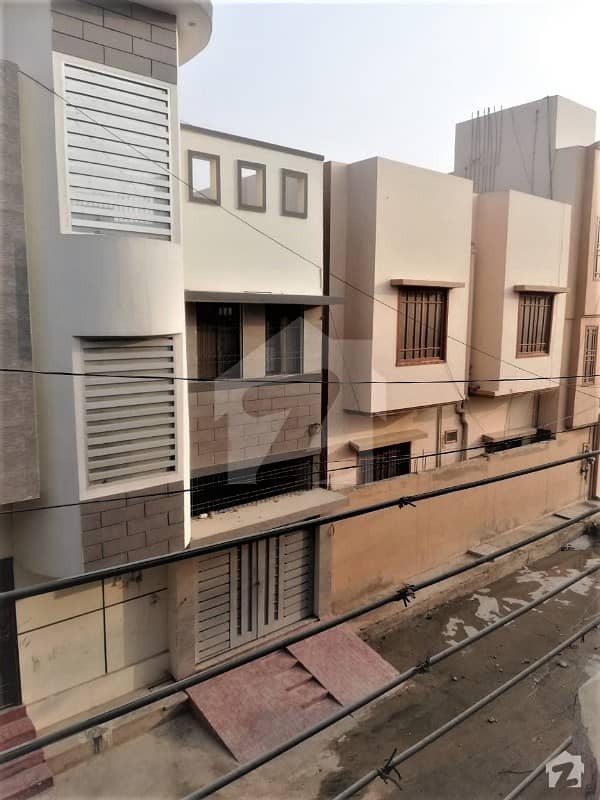 Room In Male Hostel Available In Jamshoro