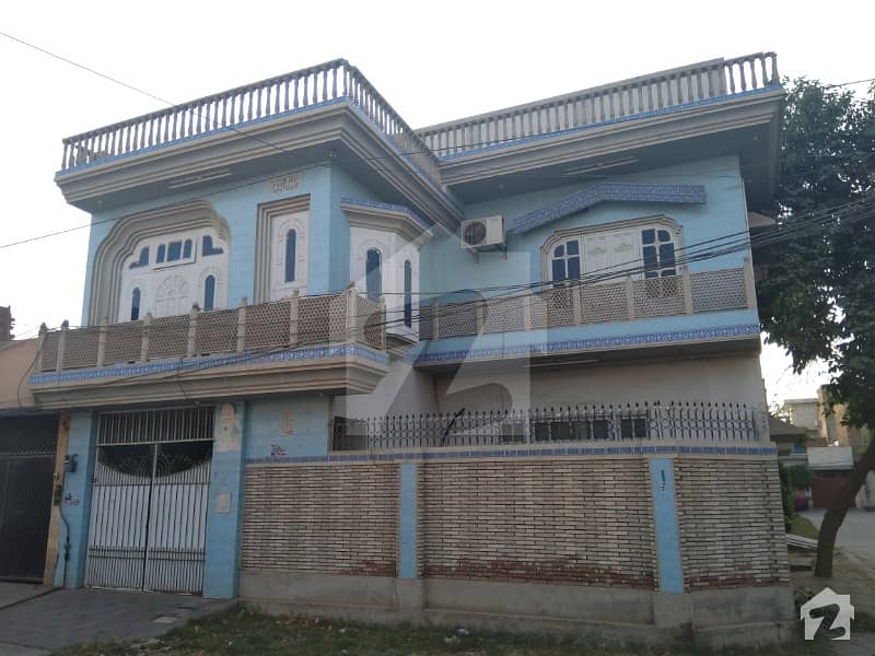 Shah Rukn-e-Alam Colony 7 Marla Triple Storey Bungalow In Gated Block Corner Bungalow