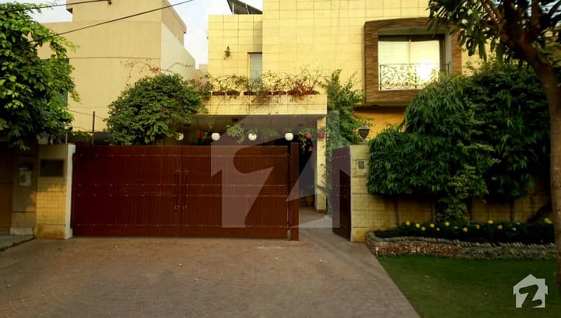 Beautiful Double Storey House With Basement For Sale In Johar Town Lahore