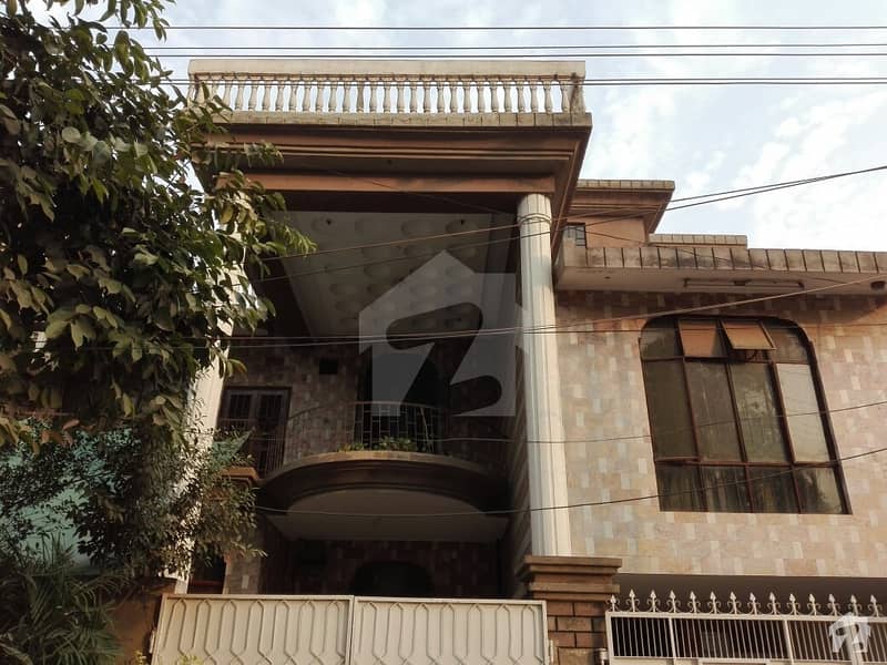 علامہ اقبال ٹاؤن ۔ کامران بلاک علامہ اقبال ٹاؤن لاہور میں 4 کمروں کا 10 مرلہ مکان 1.85 کروڑ میں برائے فروخت۔