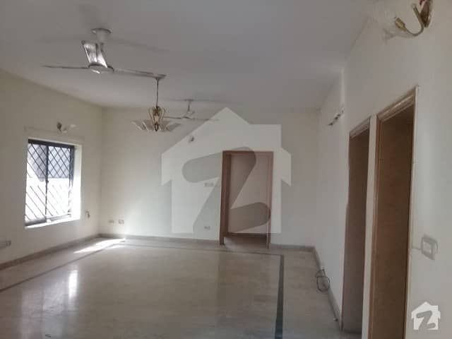 I 8 3 Neat And Clean Upper Portion Is For Rent - Very Near To Kachnar Park