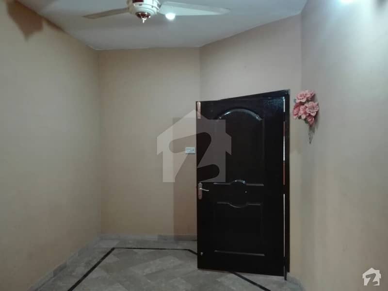 Room For Rent In Saeed Colony