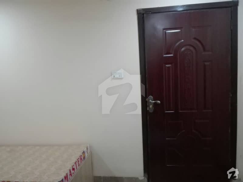 Room For Rent In Saeed Colony