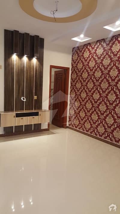 10 Marla Facing Park Lower Portion Available For Rent On Top Location Of Wapda Town 10 Marla Facing Park Lower Portion Available For Rent On Top Location Of Wapda Town