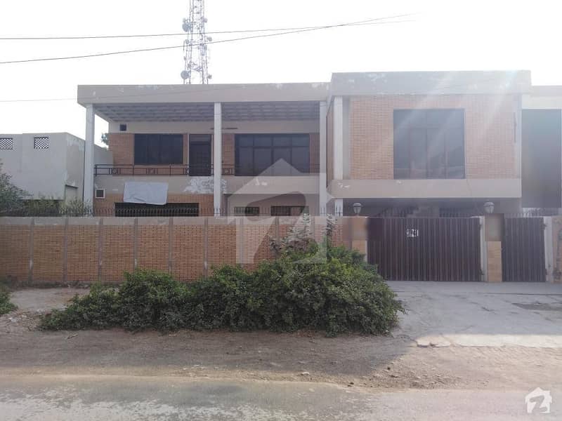 1. 25 Kanal Double Storey House For Rent