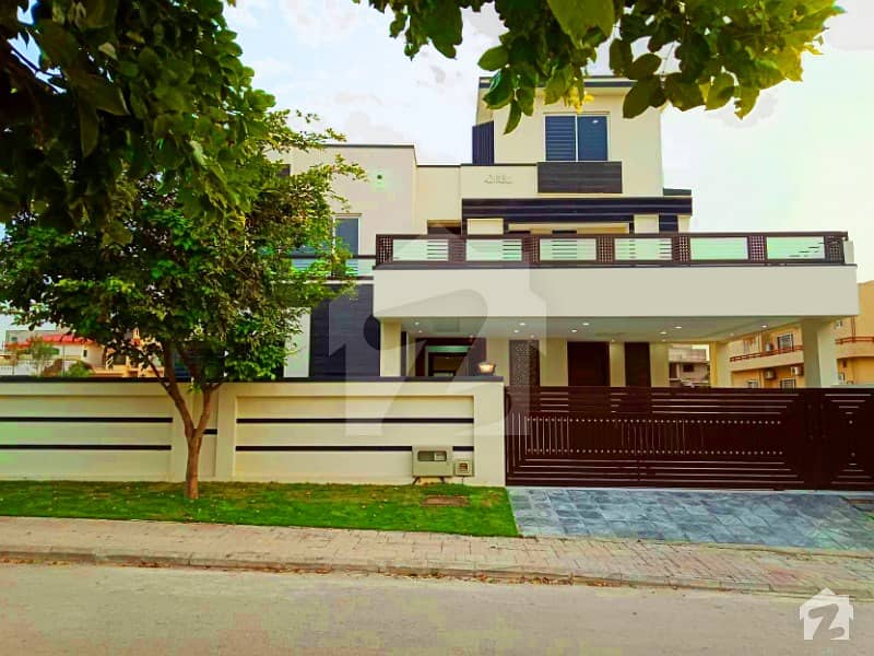 1 Kanal Amazing House For Sale 1 Kanal Amazing House For Sale