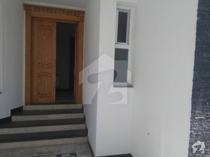 E-11 - 1 Kanal 2 Unit Excellent House 8 Bedrooms For Rent