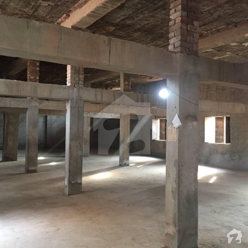14 Marla Industrial Hall Corner Plot 3 Phase Industrial Meter Installed