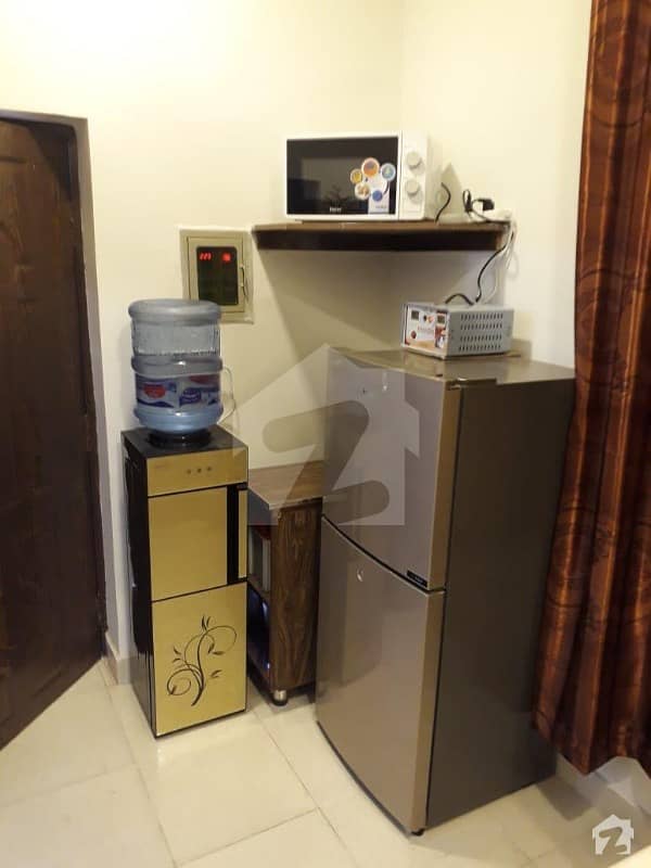2 BEDS FURNISHED APARTMENT IN MODEL TOWN Q BLOCK