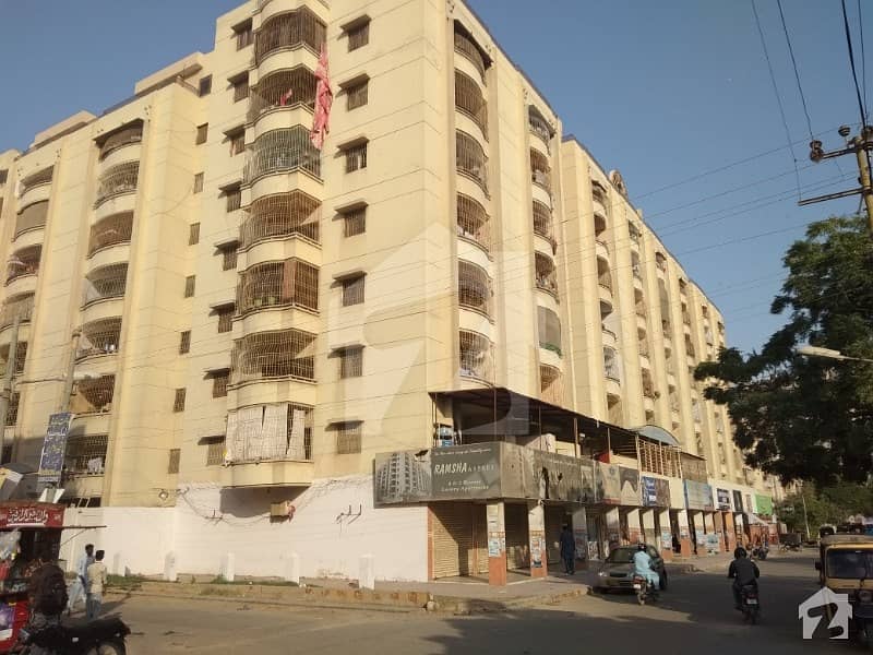3rd Floor Flat For Sale In Ramsha Avenue Gulistan-e-Jauhar - Block 13
