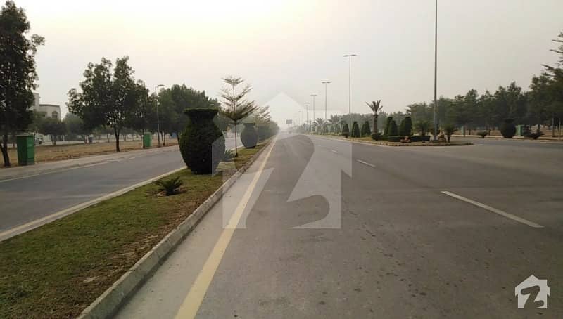 10 Marla Plot For Sale In Bahria Town Lahore