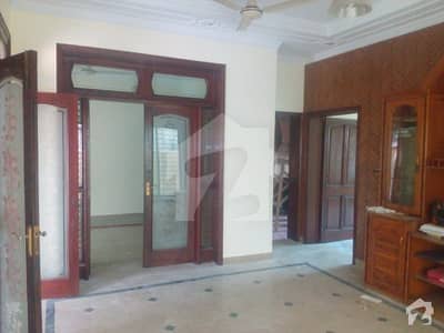 10 Marla Outstanding Villa For Rent Low Price Hot Location 10 Marla Outstanding Villa For Rent Low Price Hot Location