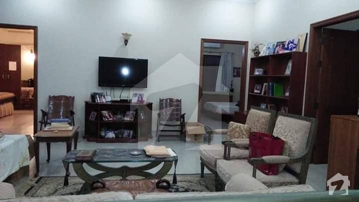 ڈی ایچ اے فیز 6 ڈی ایچ اے کراچی میں 4 کمروں کا 12 مرلہ مکان 6.15 کروڑ میں برائے فروخت۔