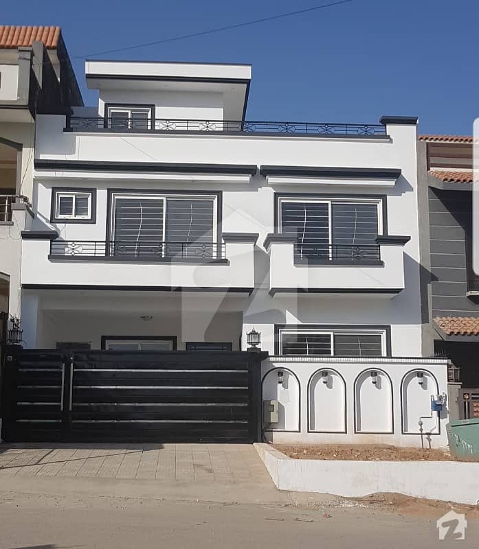 G-13/2 - 30x60 6beds Brand House For Sale