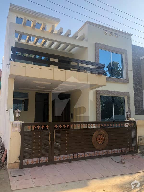 30x70 Brand New 6 Bed House For Sale