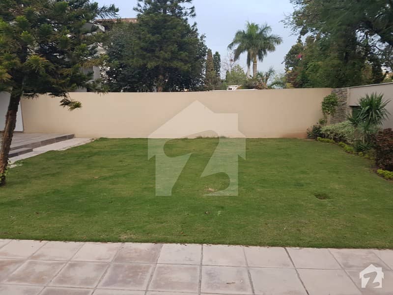F-8 Fully Renovated 05 Bed House With Front  Back Beautiful Lawn Only For Foreigners