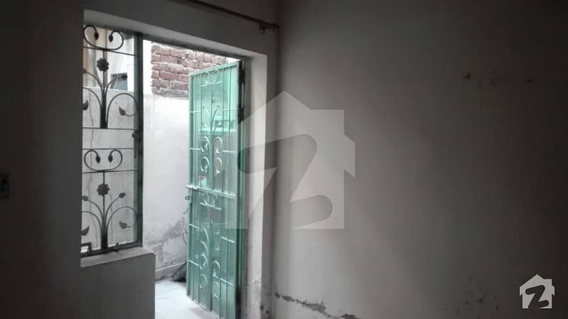 5 Marla Lower Portion for rent Rs20thousand