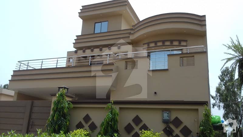 10 Marla House With All Basic Facilities Double Portion For Rent In Central Park - Block G