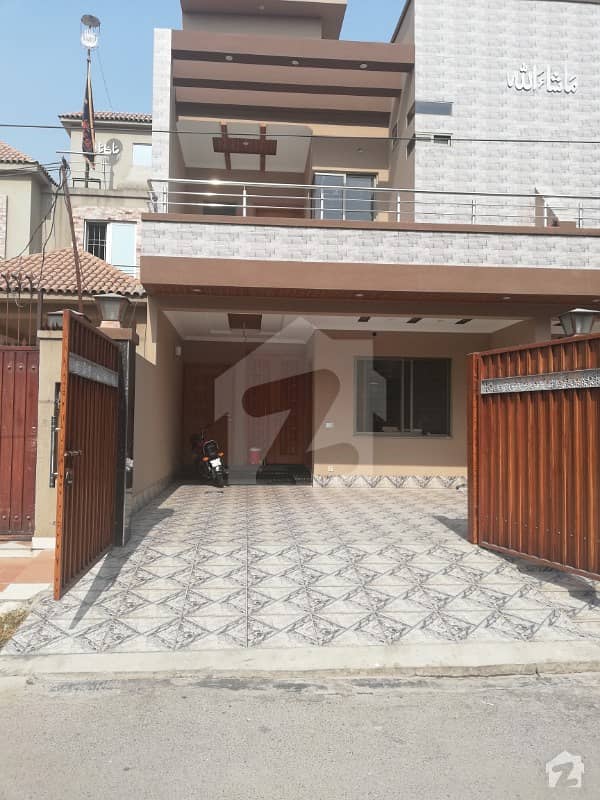 Very Cheap Price Beautiful 8 Marla Brand New House For Sale