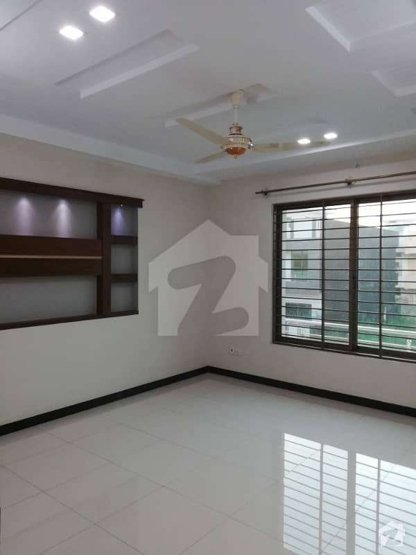 7 Marla Ground Portion For Rent With 2 Bedrooms In G13 Islamabad