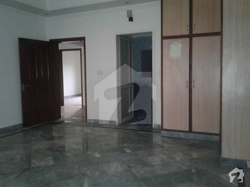 1 Kanal Lower Portion Phase 2 DHA Lahore For Rent