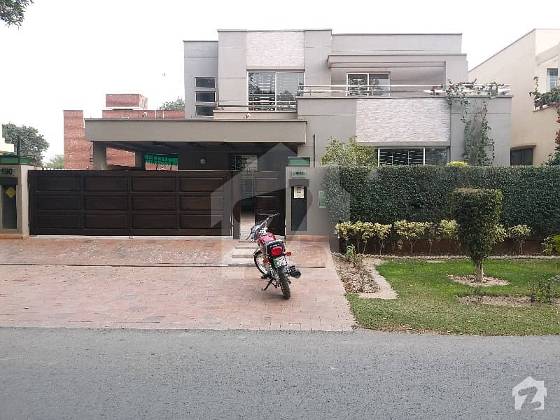 1 Kanal Luxurious Bungalow Available For Rent In Dha Phase 5 Lahore