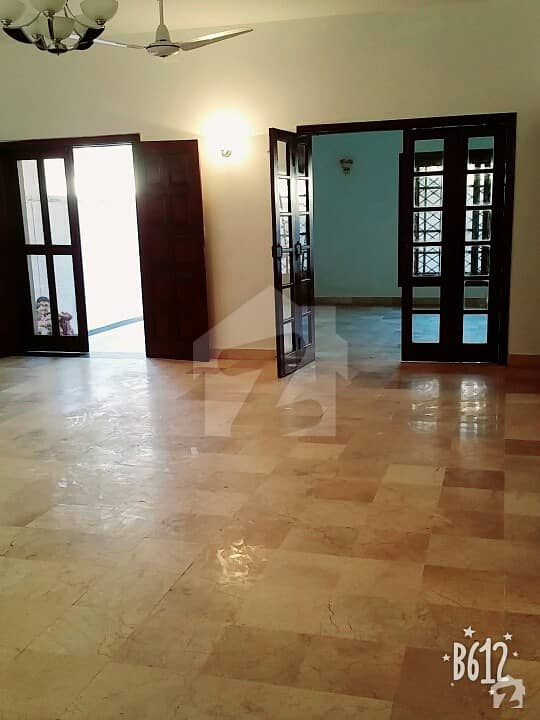 Portion For Rent Ground Floor 3 Bed Drawing Dining Renovated Servant Quarter Separate Gate Separate Tank 3 Car Parking
