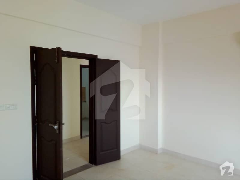 Spacious Flat For Sale In Askari 14