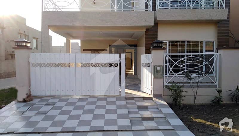 10 Marla House For Sale In Divine Gardens - Block B Lahore