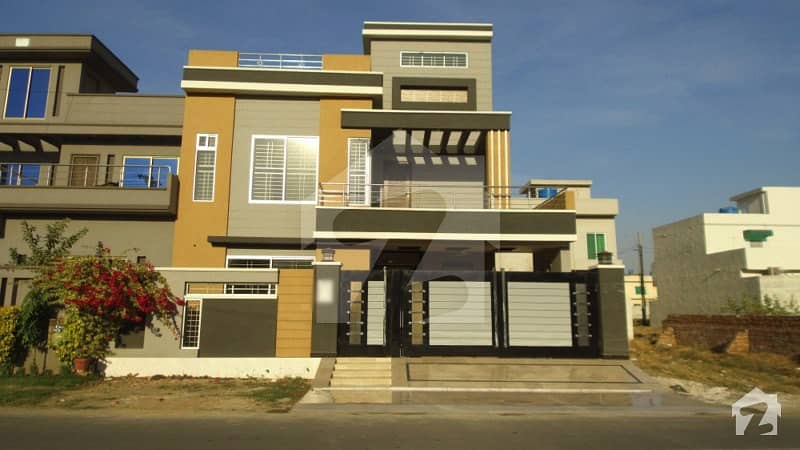 10 Marla Brand New House For Sale At Good Location