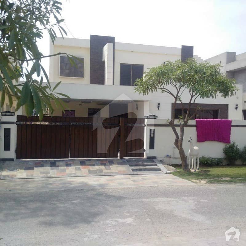 Sui Gas 1 Kanal Luxurious Bungalow For Sale B Block Lahore