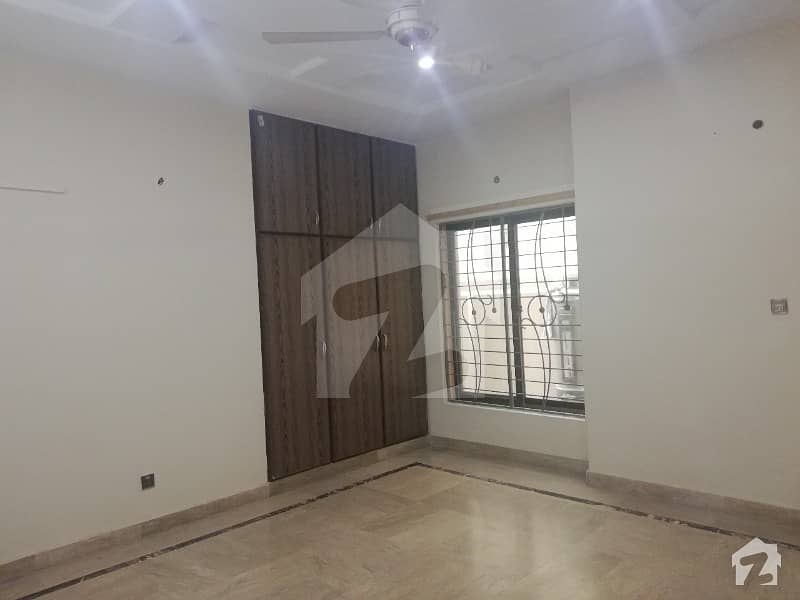 10 Marla Like New House For Rent In Bahria Town Lahore