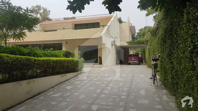 An Excellent Huge House Like Farm House - 1200 Sq/yd Is Available For Rent
