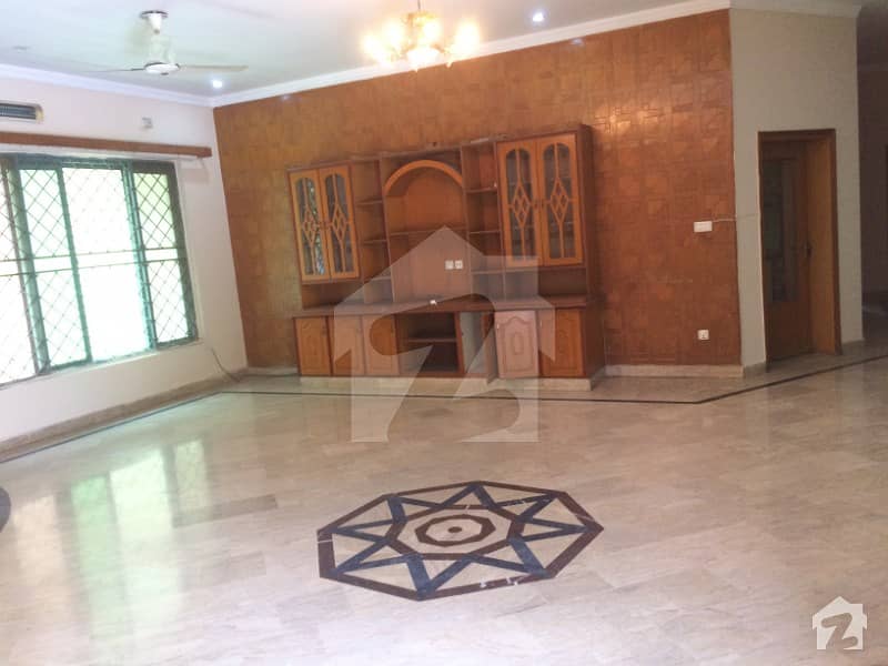 06 Kanal Double Storey Bungalow For Sale