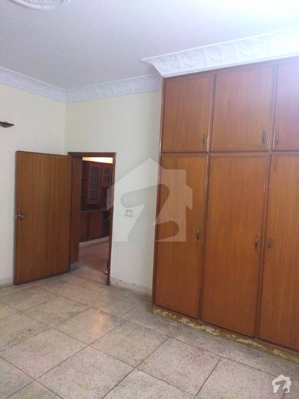 Karim Block Lower Portion Available For Rent Allama Iqbal Town Karim