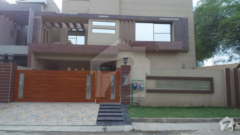 Brand New Triple Storey Double Unit House For Sale