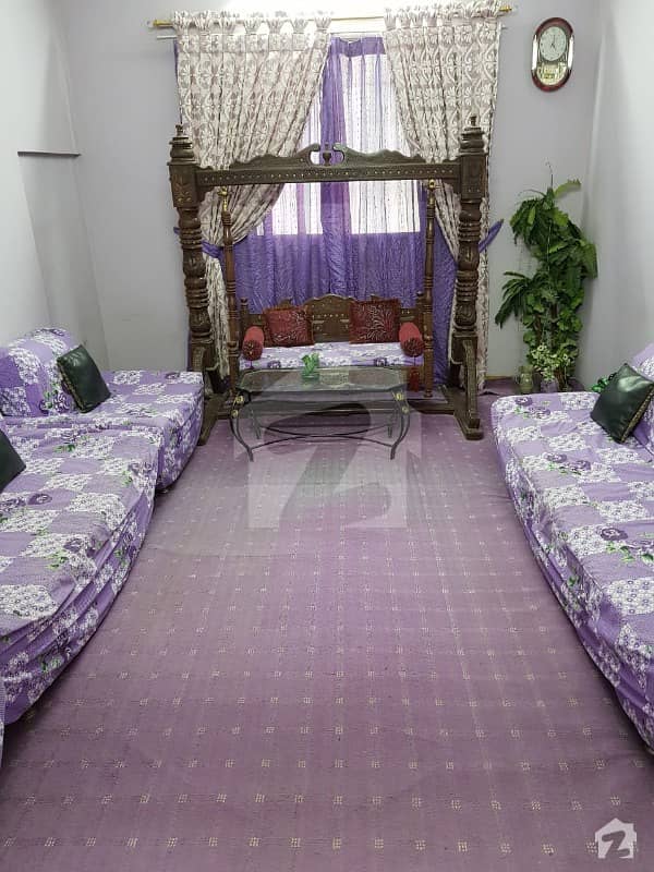 ناظم آباد - بلاک 3 ناظم آباد کراچی میں 5 کمروں کا 9 مرلہ فلیٹ 1.15 کروڑ میں برائے فروخت۔