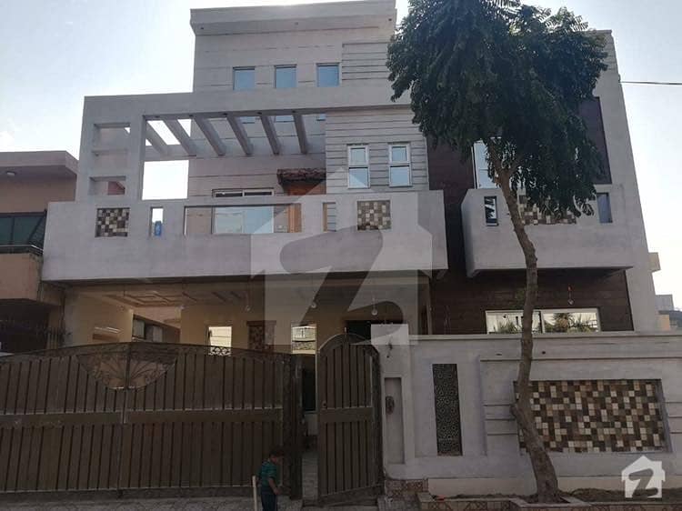 Majeed Sons Estate Offers Wapda Town Phase 1 Lahore 11 Marla Beautiful Luxury House For Sale In J2 Block Wapda Town Lahore