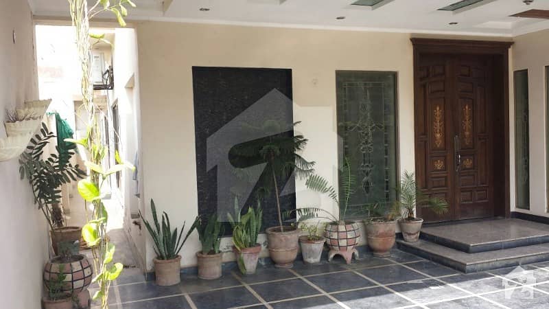 14 Marla Beautiful Location Slightly Used Double Unit House For Sale In Alfalah Town